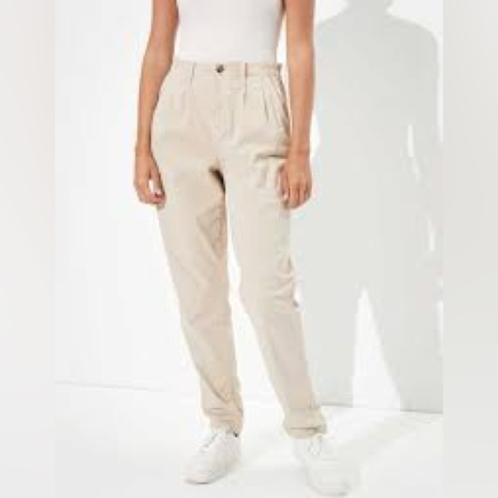 NWT American Eagle Women stretchy Mom Pant Sz 8/29